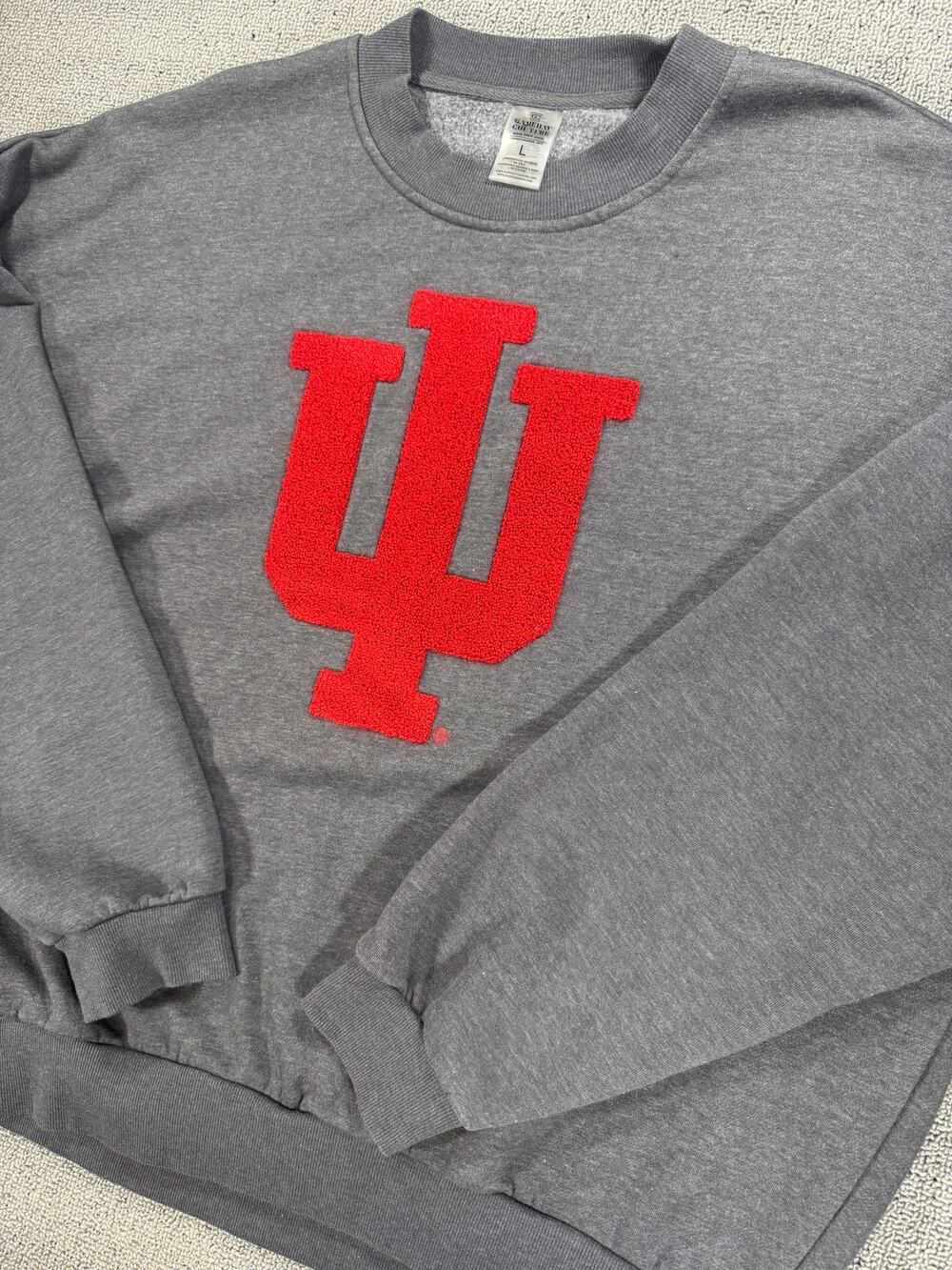 Gameday Couture Indiana Hoosiers IU Crewneck Sweatshirt Gray Red Size L NCAA